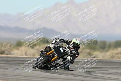 media/Jan-15-2026-Racers Edge (Thu) [[dfebeb70ab]]/2-A Group/Session 3 (Turn 16)/